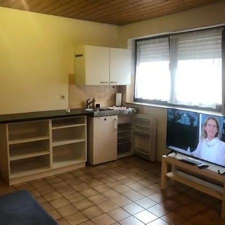 2 45 Qm, Moebliert Privat bolig